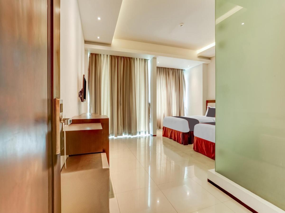 Collection O Premium Legian Hotel Luaran gambar